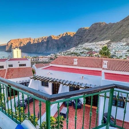 Ona Rosas Puerto de Santiago (Tenerife)