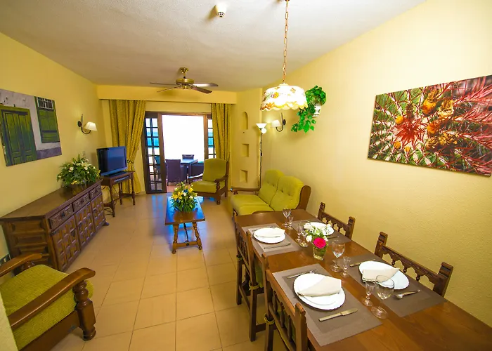 Ona Rosas Aparthotel