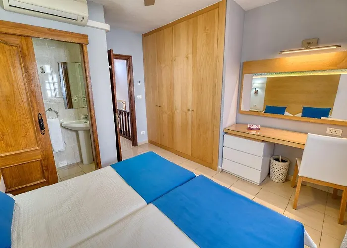 Aparthotel Ona Rosas